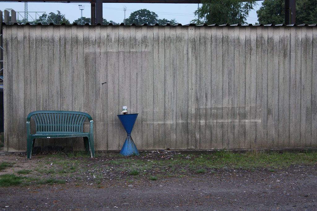 bank - found in Cologne - &copy; Tom Loewen | 14x3.de