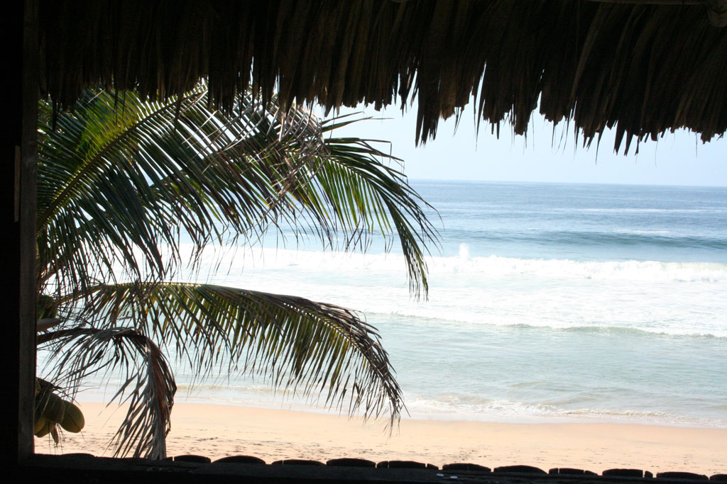 hotelview - found @ Pacific - &copy; Tom Loewen | 14x3.de