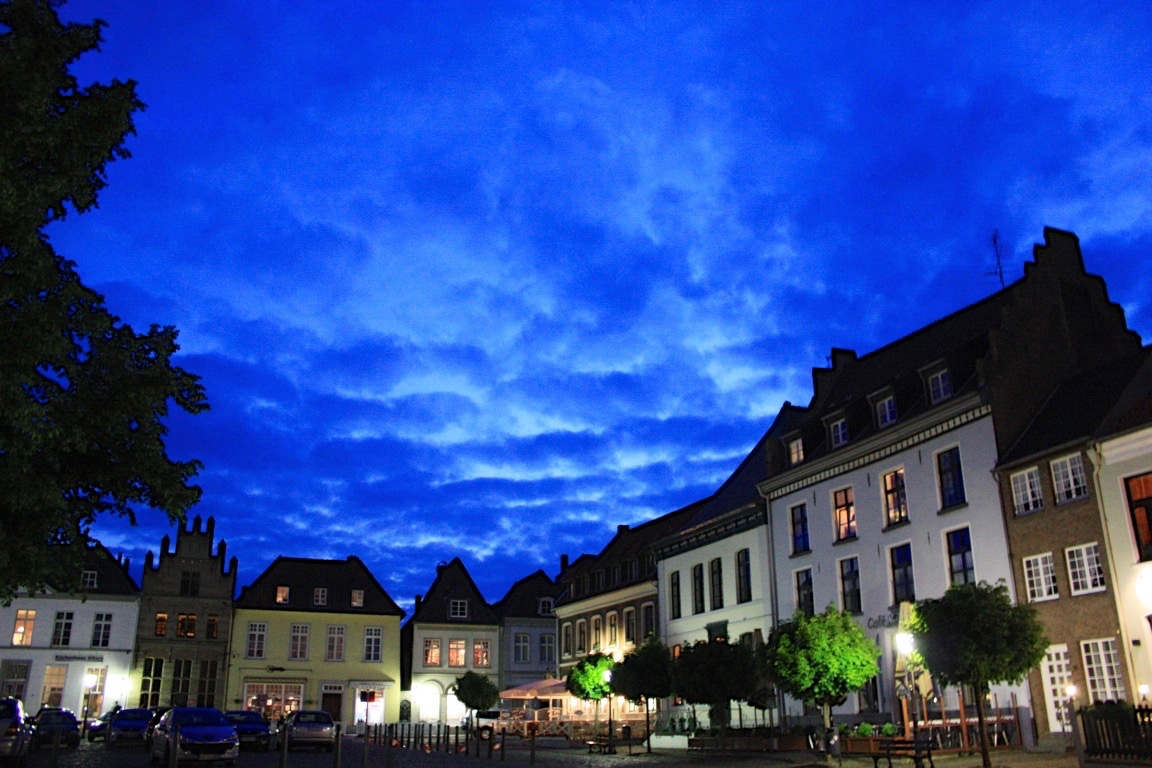 market - found in Kalkar - &copy; Tom Loewen | 14x3.de