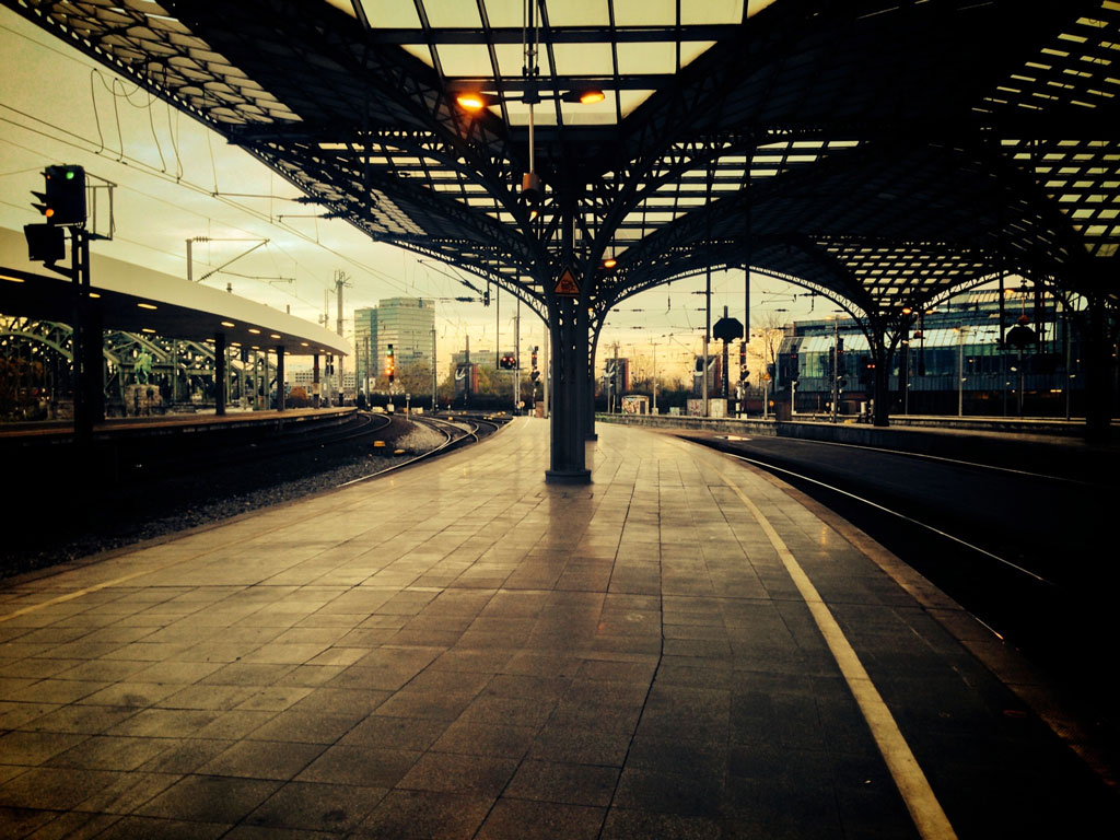 station - found in Cologne - &copy; Tom Loewen | 14x3.de